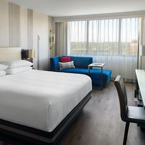 Concierge level Guest room 1 King or 2 Double High floor